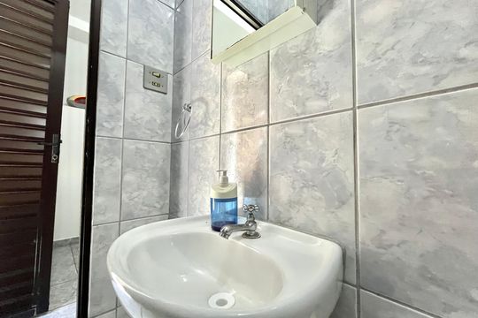Suite de serviço  de casa à venda com 3 quartos, 281m² em Cidade Vargas, São Paulo