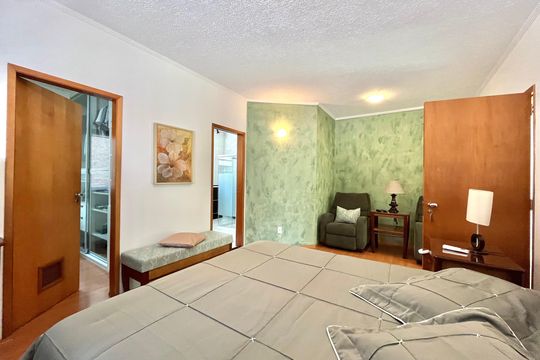 Suite de casa à venda com 3 quartos, 281m² em Cidade Vargas, São Paulo