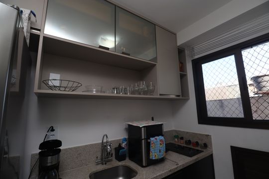 Cozinha de apartamento para alugar com 2 quartos, 37m² em Federação, Salvador