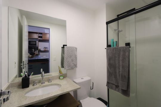 Banheiro de kitnet/studio para alugar com 1 quarto, 27m² em Vila Matilde, São Paulo