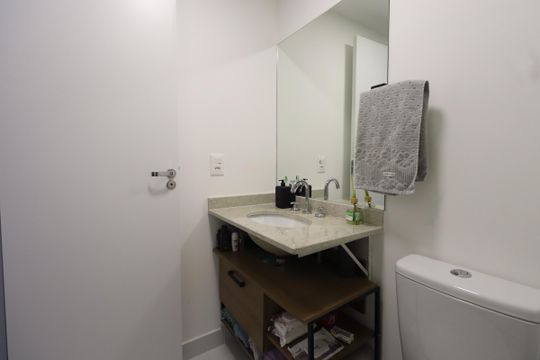 Banheiro de kitnet/studio para alugar com 1 quarto, 27m² em Vila Matilde, São Paulo