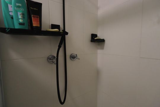 Banheiro de kitnet/studio para alugar com 1 quarto, 27m² em Vila Matilde, São Paulo