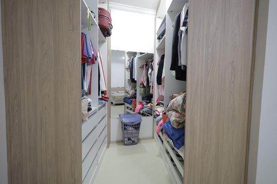 Closet de casa à venda com 6 quartos, 500m² em Parque das Nações, Santo André