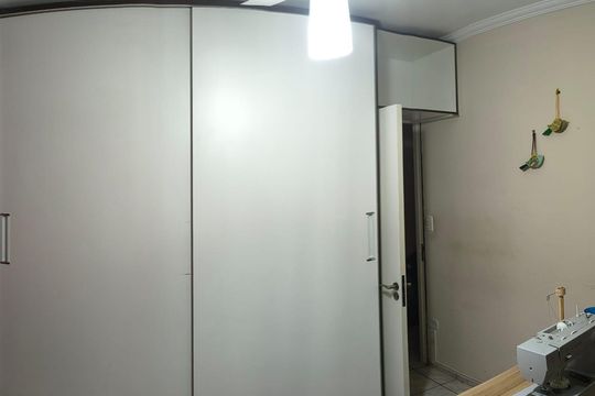 Casa à venda com 4 quartos, 101m² em Quitaúna, Osasco