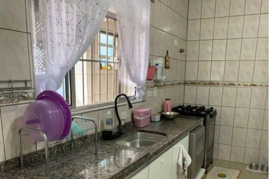 Casa à venda com 4 quartos, 101m² em Quitaúna, Osasco