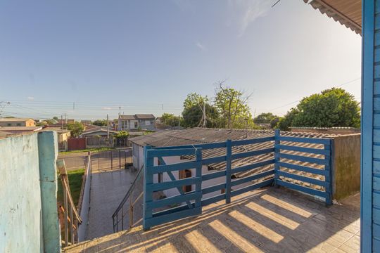 Vista da Casa 2 de casa à venda com 5 quartos, 360m² em Mathias Velho, Canoas