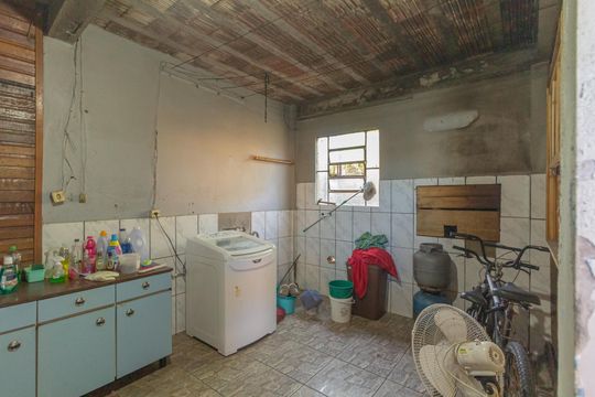 Área de Serviço de casa à venda com 5 quartos, 360m² em Mathias Velho, Canoas