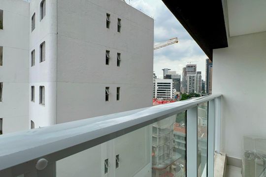 Varanda de kitnet/studio para alugar com 1 quarto, 25m² em Pinheiros, São Paulo