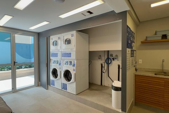 Área comum de kitnet/studio para alugar com 1 quarto, 25m² em Pinheiros, São Paulo