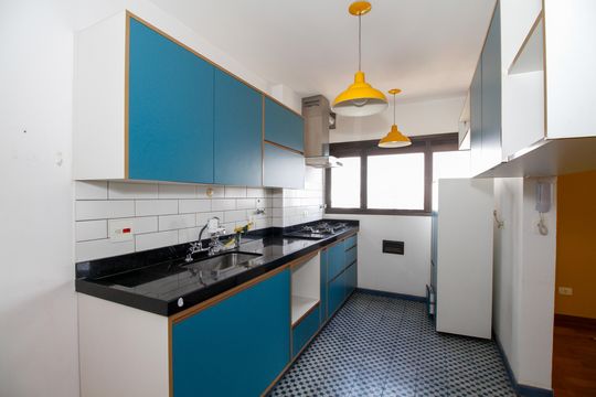 Cozinha de apartamento para alugar com 1 quarto, 116m² em Pinheiros, São Paulo
