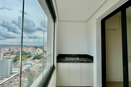 Sacada de apartamento à venda com 1 quarto, 55m² em Centro, Campinas
