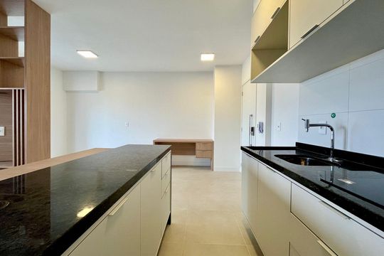 Cozinha de apartamento à venda com 1 quarto, 55m² em Centro, Campinas
