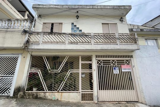Fachada de casa à venda com 3 quartos, 140m² em Vila Ré, São Paulo