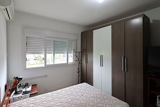 Suíte  de apartamento à venda com 2 quartos, 60m² em São Sebastião, Porto Alegre