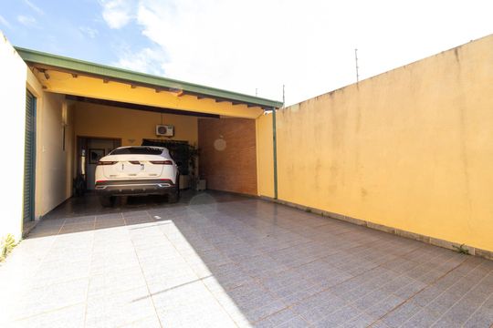 Garagem de casa à venda com 4 quartos, 232m² em Parque das Universidades, Campinas