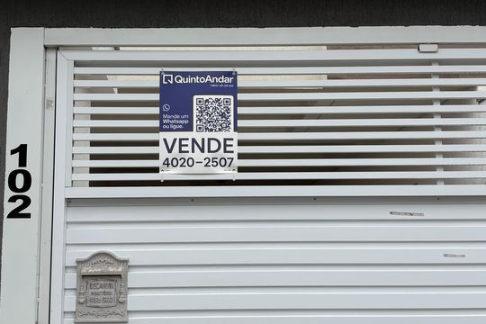 Fachada  de apartamento à venda com 2 quartos, 64m² em Pinheirinho, Santo André