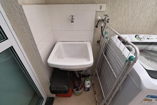 Lavanderia de apartamento à venda com 2 quartos, 64m² em Pinheirinho, Santo André