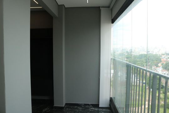 Varanda de apartamento à venda com 3 quartos, 67m² em Vila Anastácio, São Paulo