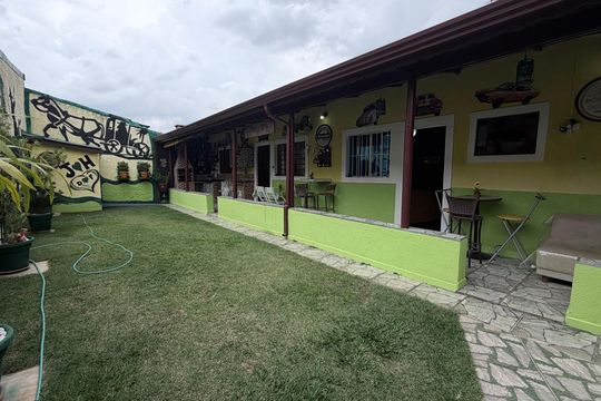 Quintal - Fundos de casa à venda com 5 quartos, 300m² em Jardim São José, Campinas