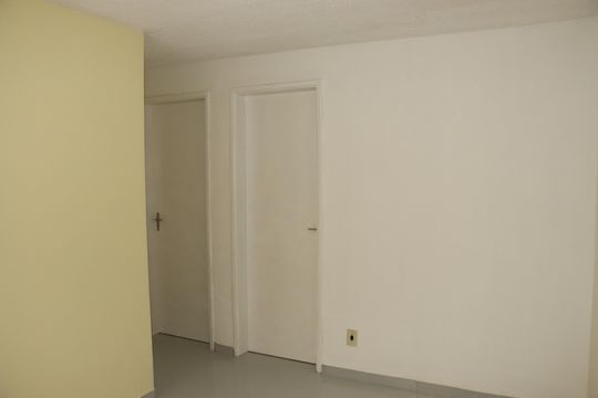 Sala de apartamento para alugar com 2 quartos, 47m² em Parque Jane, Embu das Artes