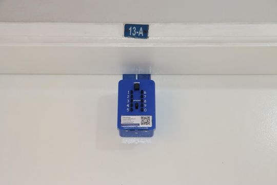 Lockbox de apartamento para alugar com 2 quartos, 47m² em Parque Jane, Embu das Artes