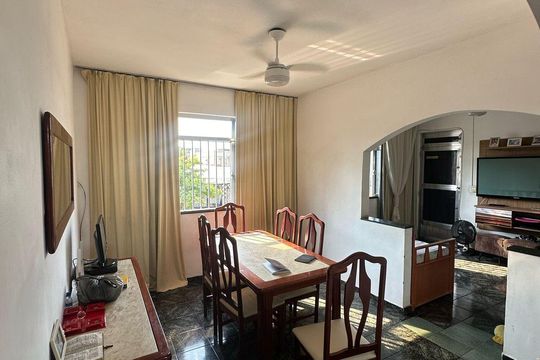 Sala de casa para alugar com 3 quartos, 100m² em Centro, Mesquita