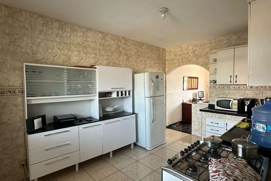Casa para alugar com 3 quartos, 100m² em Centro, Mesquita