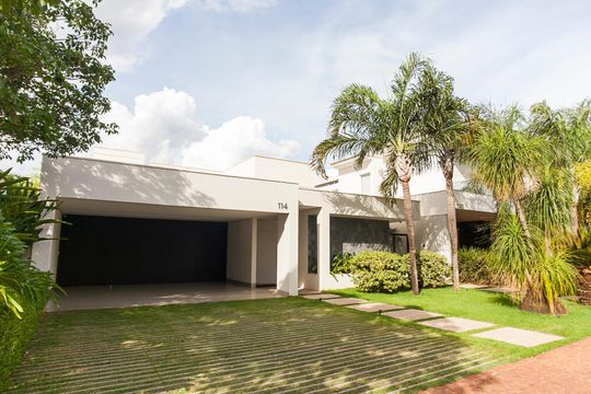 Fachada da Casa de casa de condomínio para alugar com 4 quartos, 310m² em Jardim Karaíba, Uberlândia