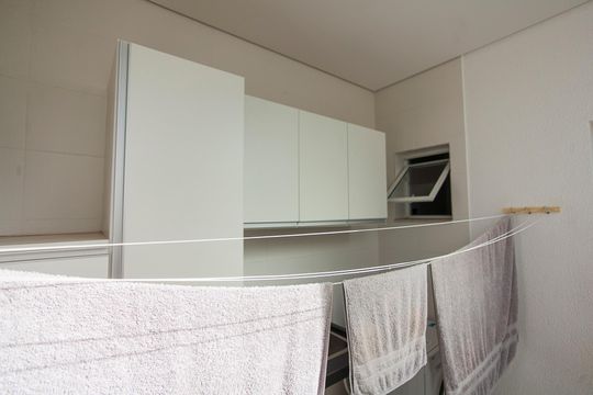 Área de Serviço de casa de condomínio para alugar com 4 quartos, 310m² em Jardim Karaíba, Uberlândia