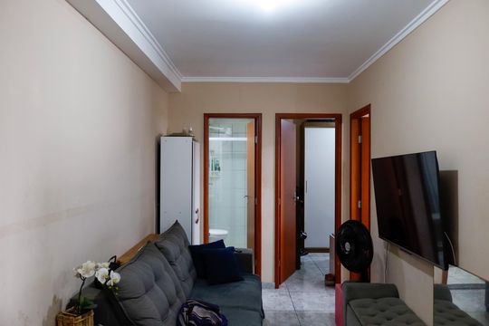 Sala de apartamento à venda com 2 quartos, 46m² em Santa Maria, Osasco