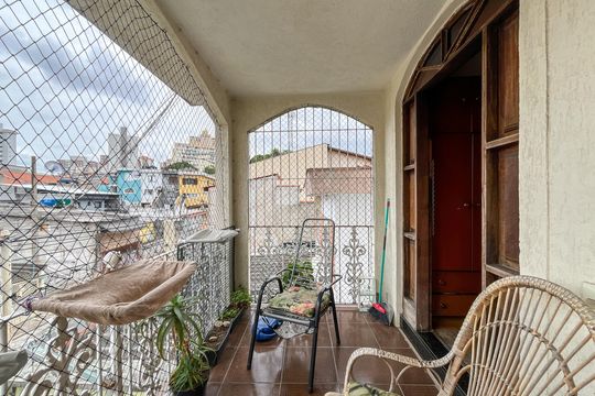 Varanda de casa à venda com 5 quartos, 185m² em Vila Cruz das Almas, São Paulo
