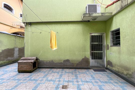 Quintal de casa à venda com 5 quartos, 185m² em Vila Cruz das Almas, São Paulo
