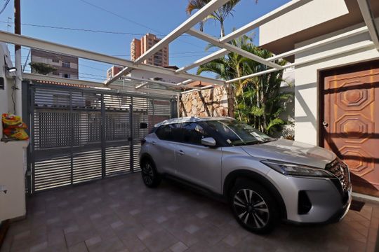 Garagem de casa à venda com 3 quartos, 270m² em Vila Bastos, Santo André