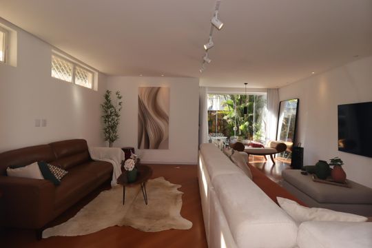 Sala de casa à venda com 3 quartos, 310m² em Vila Bastos, Santo André