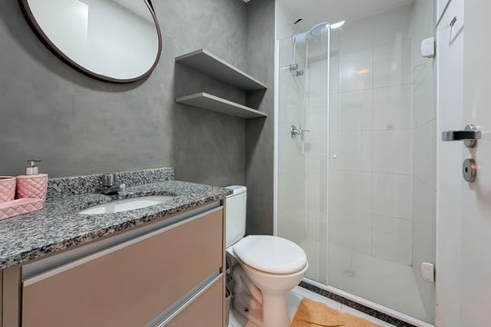 Banheiro de kitnet/studio à venda com 1 quarto, 26m² em Liberdade, São Paulo