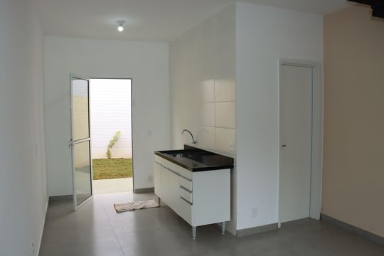 Casa de Condomínio para alugar com 2 quartos, 80m² em Chácara Ondas Verdes, Cotia