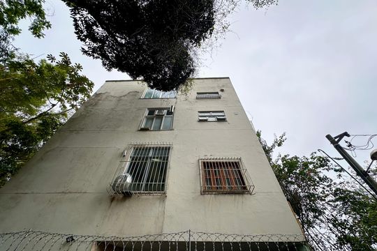 Fachada de apartamento à venda com 2 quartos, 118m² em Cosme Velho, Rio de Janeiro