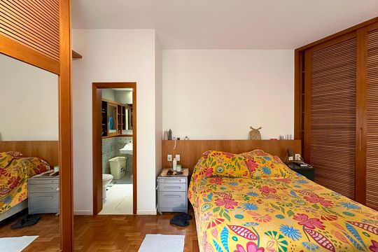 Suite de apartamento à venda com 2 quartos, 118m² em Cosme Velho, Rio de Janeiro