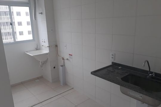Cozinha de apartamento para alugar com 2 quartos, 50m² em Barra da Tijuca, Rio de Janeiro