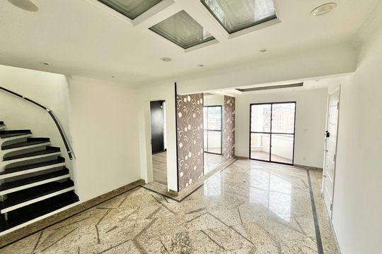 Apartamento à venda com 3 quartos, 160m² em Ch Encosto, São Paulo