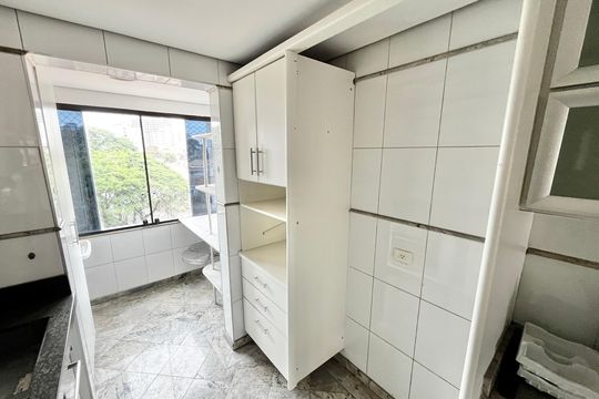 Apartamento à venda com 3 quartos, 160m² em Ch Encosto, São Paulo