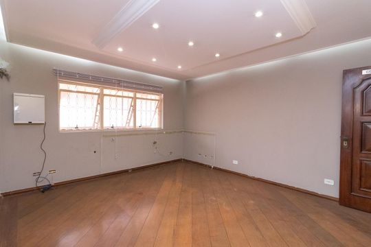 Suíte 1 de casa para alugar com 3 quartos, 251m² em Vila Rio Branco, São Paulo