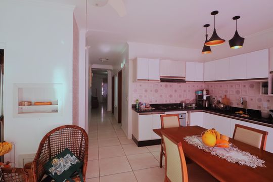 Cozinha de casa à venda com 3 quartos, 230m² em Estância Velha, Canoas