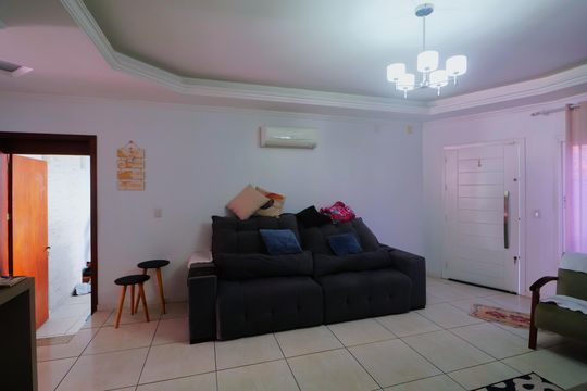 Sala de casa à venda com 3 quartos, 230m² em Estância Velha, Canoas