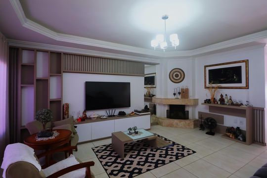 Casa à venda com 3 quartos, 230m² em Estância Velha, Canoas