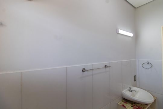 BANHEIRO de casa à venda com 1 quarto, 40m² em Vila Dutra, Campinas