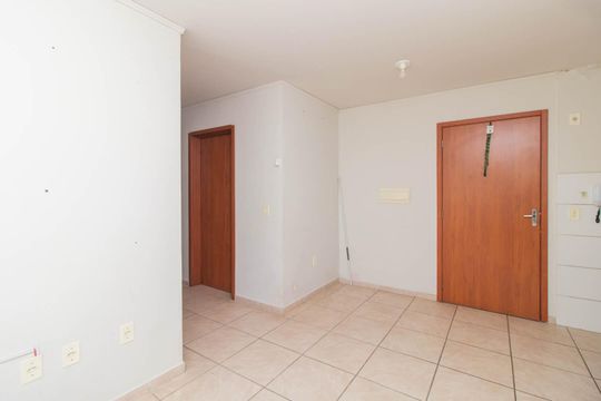 Sala de apartamento para alugar com 2 quartos, 50m² em Chapéu do Sol, Porto Alegre