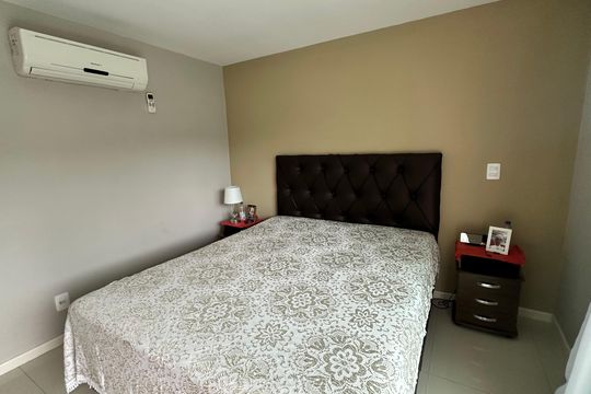 Quarto 2 de casa de condomínio à venda com 4 quartos, 450m² em Vargem Grande, Rio de Janeiro