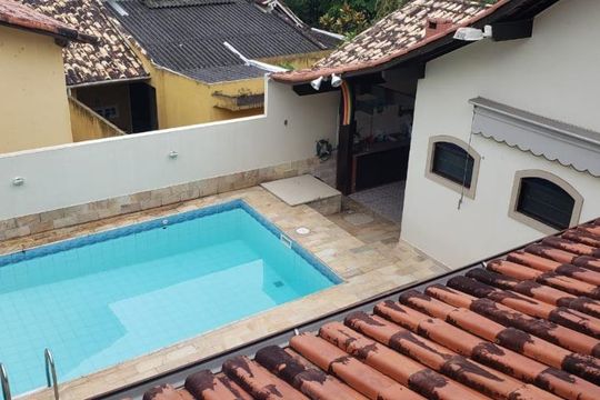 Casa à venda com 4 quartos, 200m² em Matapaca, Niterói