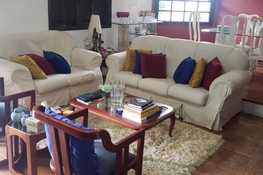 Casa à venda com 4 quartos, 200m² em Matapaca, Niterói